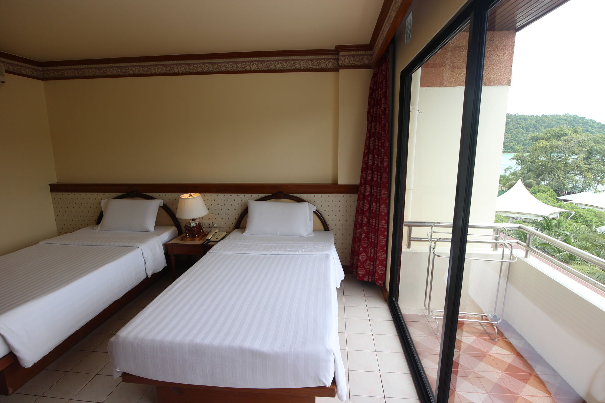 Phi Phi Hotel Exterior foto