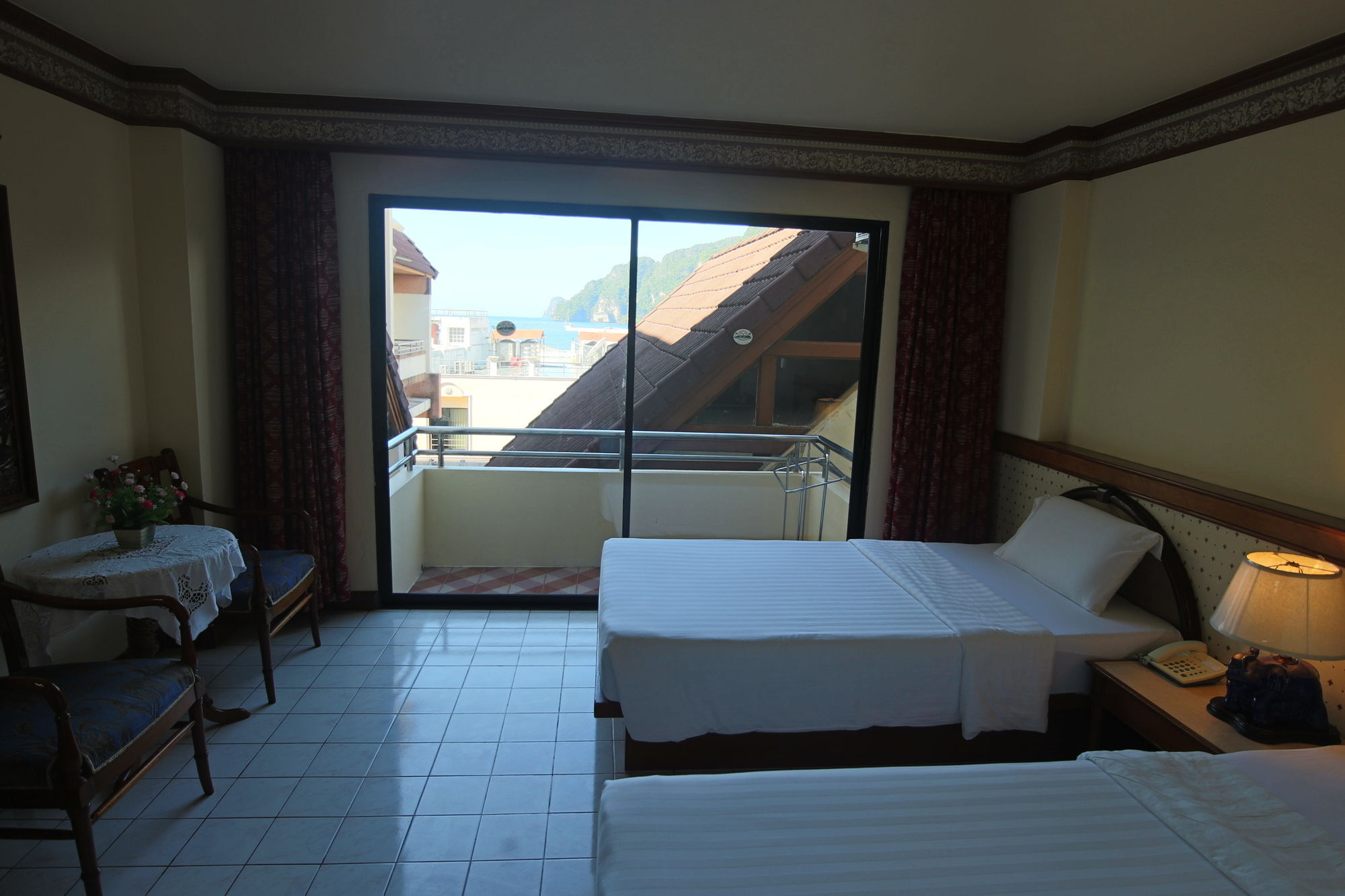 Phi Phi Hotel Exterior foto