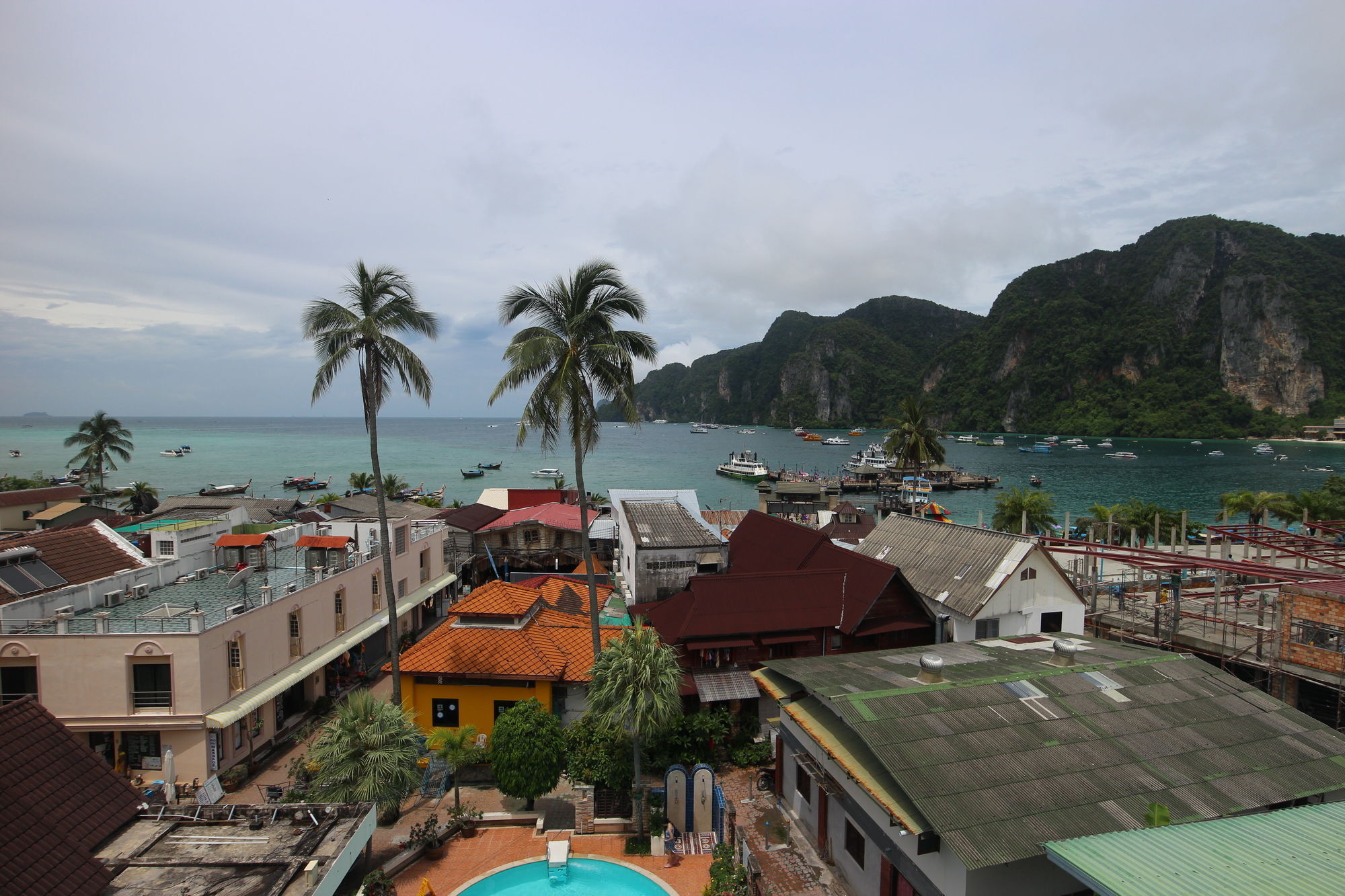 Phi Phi Hotel Exterior foto